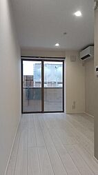 ラージフィールドII 103 1階ワンルームのリビング/ダイニング