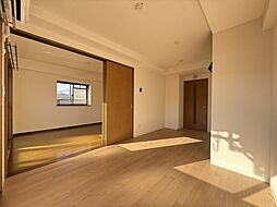 京王線 聖蹟桜ヶ丘駅 徒歩21分の賃貸マンション 2階1LDKのリビング/ダイニング