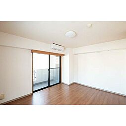 ロイヤルアメニティー東池袋 5階1Kのリビング/ダイニング