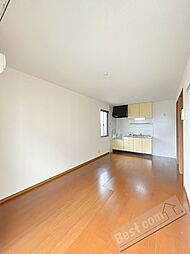 パインズコート 2階2DKのリビング/ダイニング