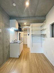 京急本線 大森町駅 徒歩4分の賃貸マンション 5階ワンルームのリビング/ダイニング