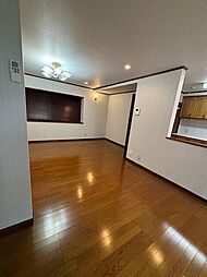 綾瀬6丁目戸建て 6SLDKのリビング/ダイニング