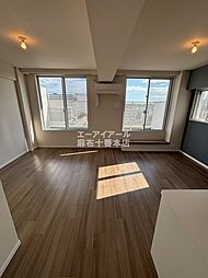 東急田園都市線 三軒茶屋駅 徒歩6分の賃貸マンション 5階2LDKのリビング/ダイニング