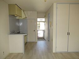 ロイヤルコーポ城南 205 2階ワンルームのリビング/ダイニング