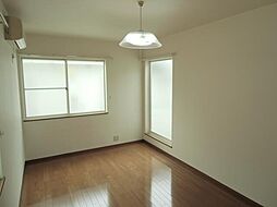 パークホーム 2階ワンルームのリビング/ダイニング