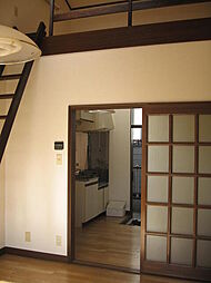 サンシャイン 2階1Kのリビング/ダイニング