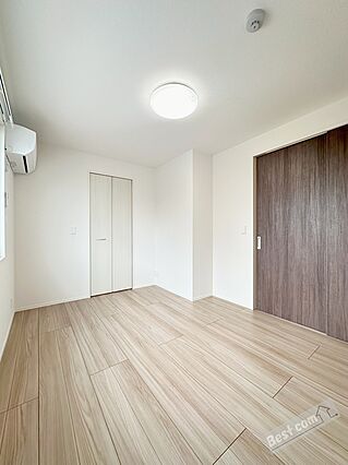TIMBERBROOK_内装_2