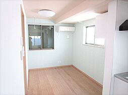 小田急小田原線 鶴川駅 徒歩4分の賃貸アパート 3階1SKのリビング/ダイニング