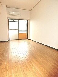 フラット75 5階1Kのリビング/ダイニング