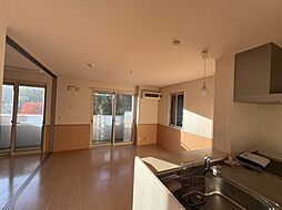 京王相模原線 京王多摩センター駅 バス10分 一本杉公園下車 徒歩2分の賃貸アパート 1階2LDKのリビング/ダイニング