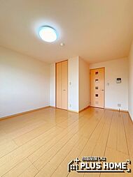 ソレアードｉ 2階1Kのリビング/ダイニング