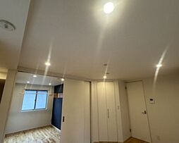 PREMIER HILLS 2階1LDKのリビング/ダイニング