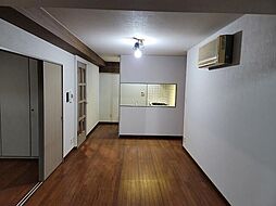 クリスタルタワー 3階2LDKのリビング/ダイニング