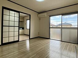 すすきのハイム 205 2階2DKのリビング/ダイニング