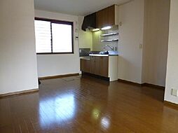 T-net ル・トリアノン 202 2階2DKのリビング/ダイニング