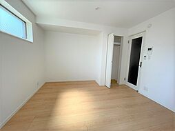 ラージフィールド 302 3階1Kのリビング/ダイニング