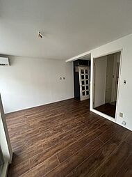 ロイヤルハイム1 3階ワンルームのリビング/ダイニング