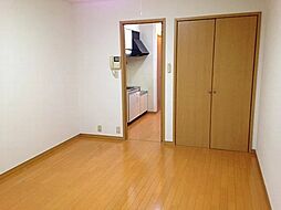 フラットコート B 2階1Kのリビング/ダイニング