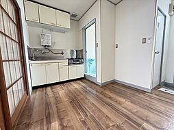 スズキコーポ 202 2階1DKのリビング/ダイニング