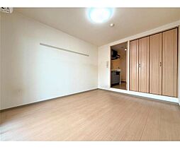 ラルジュ 302 3階1Kのリビング/ダイニング