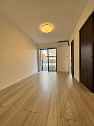 アヴァンス 1階1LDKのリビング/ダイニング