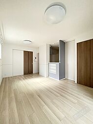 エレガント茱萸木III 1階1LDKのリビング/ダイニング