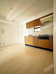 シャトー中三 401 4階2DKのリビング/ダイニング