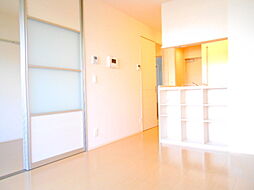 アニバーサリー 1階1LDKのリビング/ダイニング