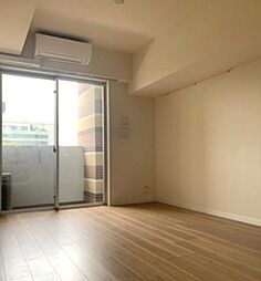 リバーレ東新宿 3階1LDKのリビング/ダイニング