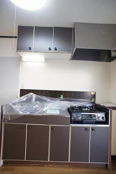 画像11:ガスコンロを設置したキッチンセットです。