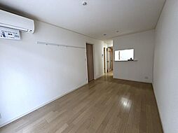 グランシャリオ 102 1階1LDKのリビング/ダイニング