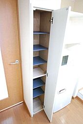 レオパレスみのり 2階1Kのリビング/ダイニング