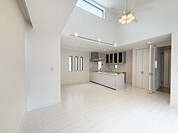 橋本5丁目貸家 3LDKのリビング/ダイニング