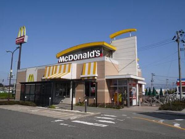 画像22:マクドナルド豊栄ベイシア店 366m