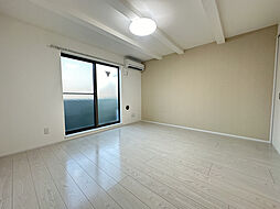 ヘキサグラム南大沢 302 3階1Kのリビング/ダイニング