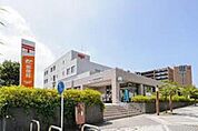 南大沢駅前郵便局 660m