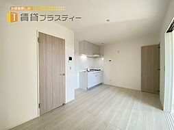 Peaks Funabashi 2階1LDKのリビング/ダイニング