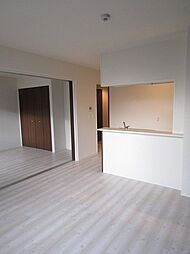 Univaly SAINVARIE 1階2LDKのリビング/ダイニング