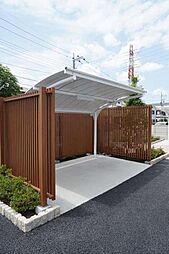 屋根付き駐輪場付きです。