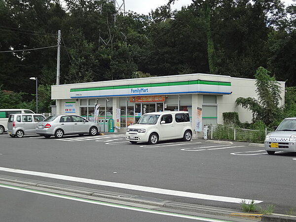画像27:ファミリーマート所沢東狭山ヶ丘店 594m