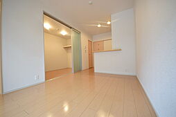 アルバータ6 102 1階1LDKのリビング/ダイニング