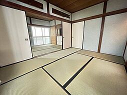 桜木1丁目貸家 4Kのリビング/ダイニング