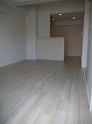 ペリドット長居公園 5階1LDKのリビング/ダイニング