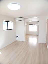 サンシャイン 2階1LDKのリビング/ダイニング