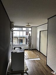 パインハイム西棟 1階2LDKのリビング/ダイニング