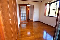 ロランジュ 1階1Kのリビング/ダイニング