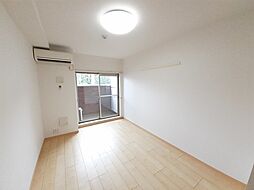 近鉄京都線 上鳥羽口駅 徒歩19分の賃貸マンション 3階1Kのリビング/ダイニング