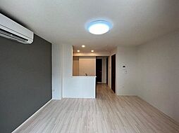 ジュアン 105 1階1LDKのリビング/ダイニング