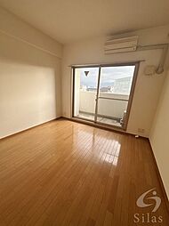 グランドパレス西大路 9階1Kのリビング/ダイニング