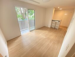 阪急千里線 関大前駅 徒歩7分の賃貸アパート 1階1LDKのリビング/ダイニング